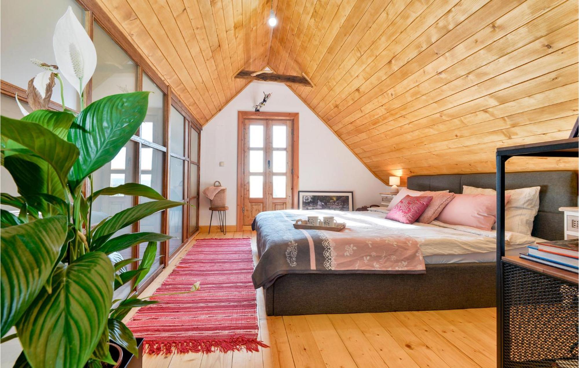 2 Bedroom Beautiful Home In Starcevljani 外观 照片